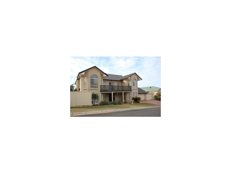 2 Ramada Place, Highland Park QLD 4211