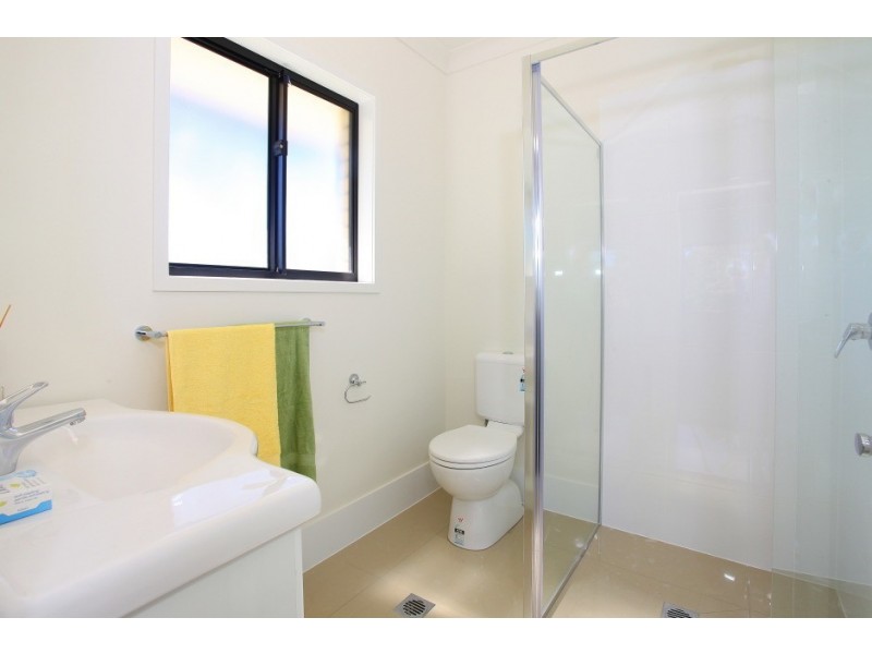 15B Maroong Crescent, Nerang QLD 4211