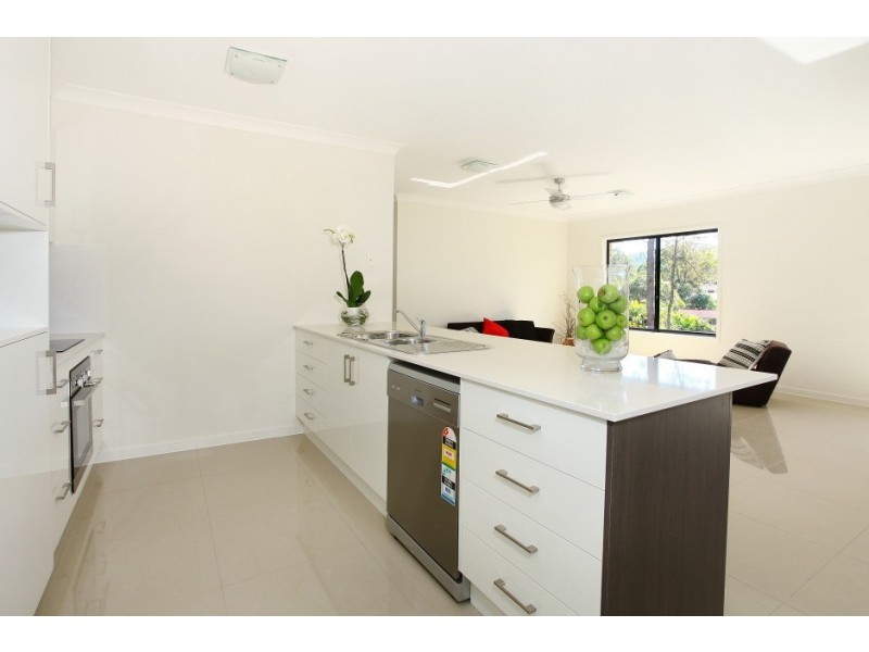 15B Maroong Crescent, Nerang QLD 4211