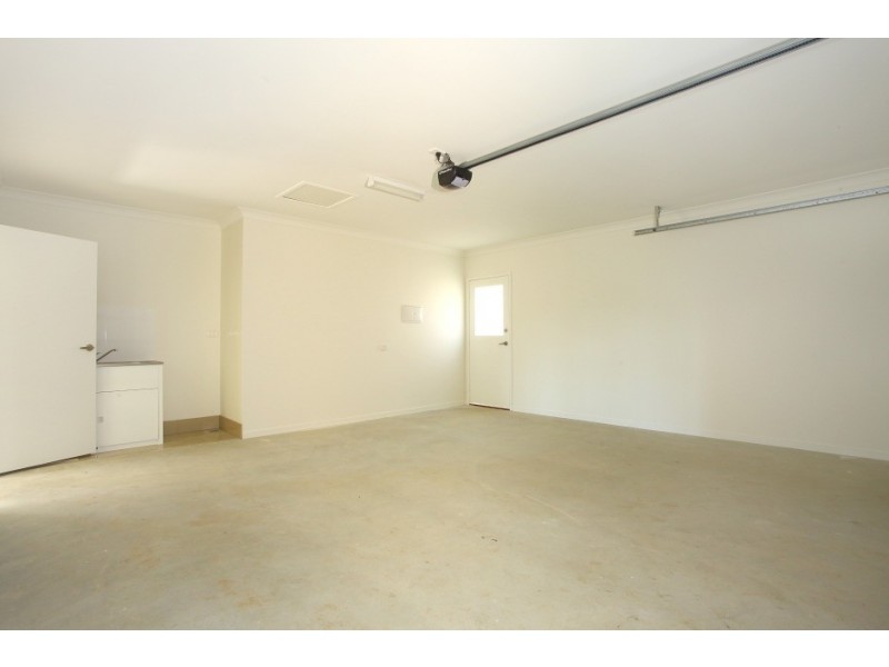 15B Maroong Crescent, Nerang QLD 4211