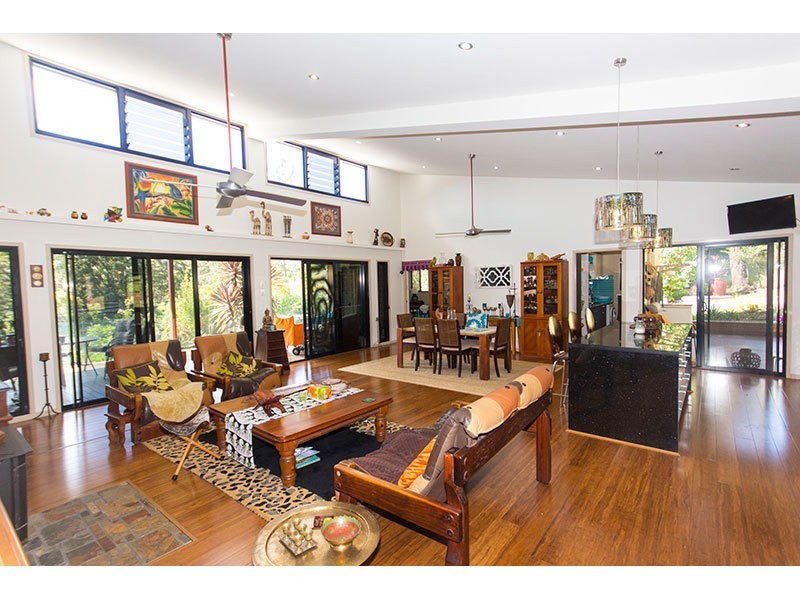 61 Akoonah Drive, Beechmont QLD 4211