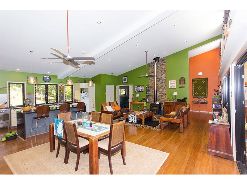 61 Akoonah Drive, Beechmont QLD 4211