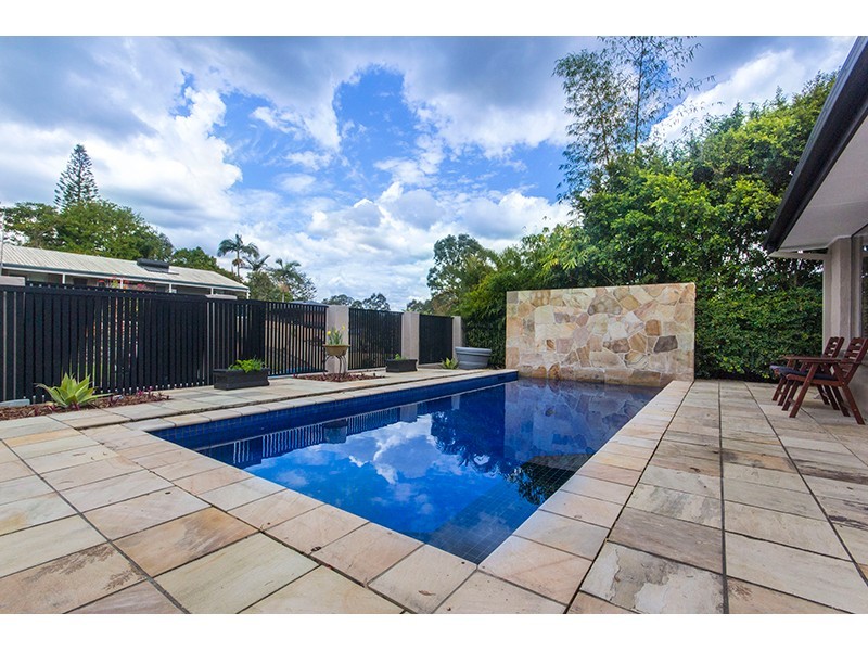 6 Ivy Street, Carrara QLD 4211