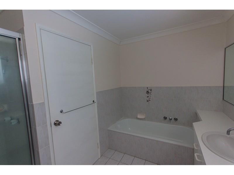 7 Aberdeen Court, Highland Park QLD 4211