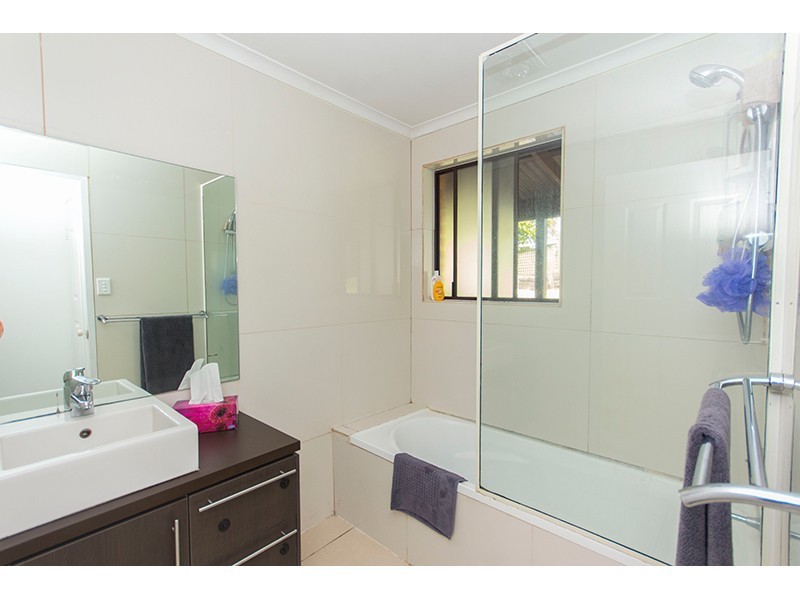 17 Pappas Way, Carrara QLD 4211