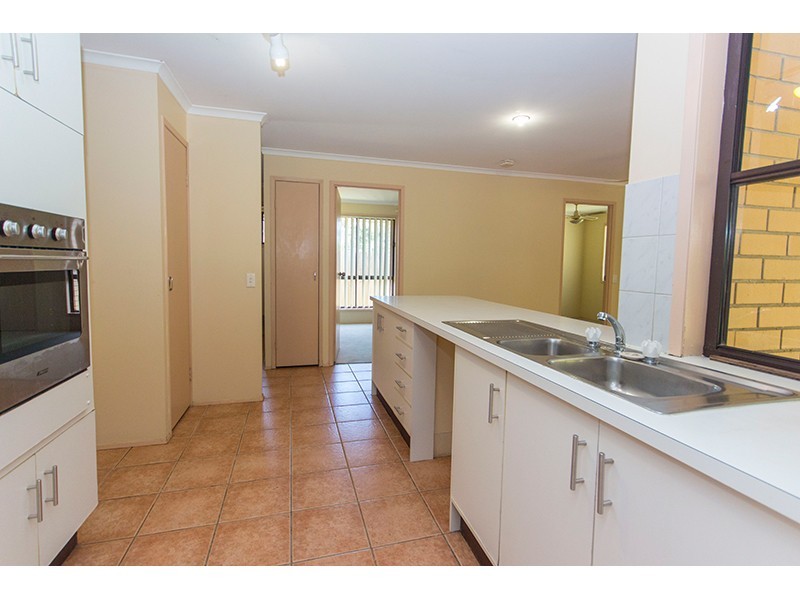 8 Tiley Court, Highland Park QLD 4211