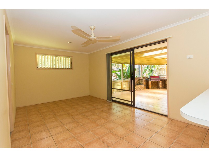 8 Tiley Court, Highland Park QLD 4211