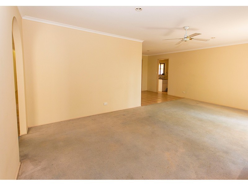 8 Tiley Court, Highland Park QLD 4211