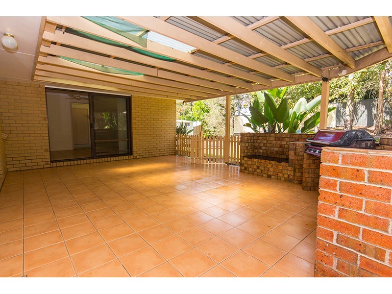 8 Tiley Court, Highland Park QLD 4211