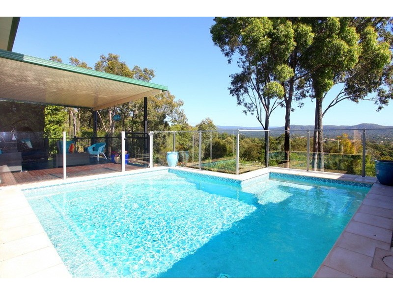 15 Tara Vista Boulevard, Highland Park QLD 4211