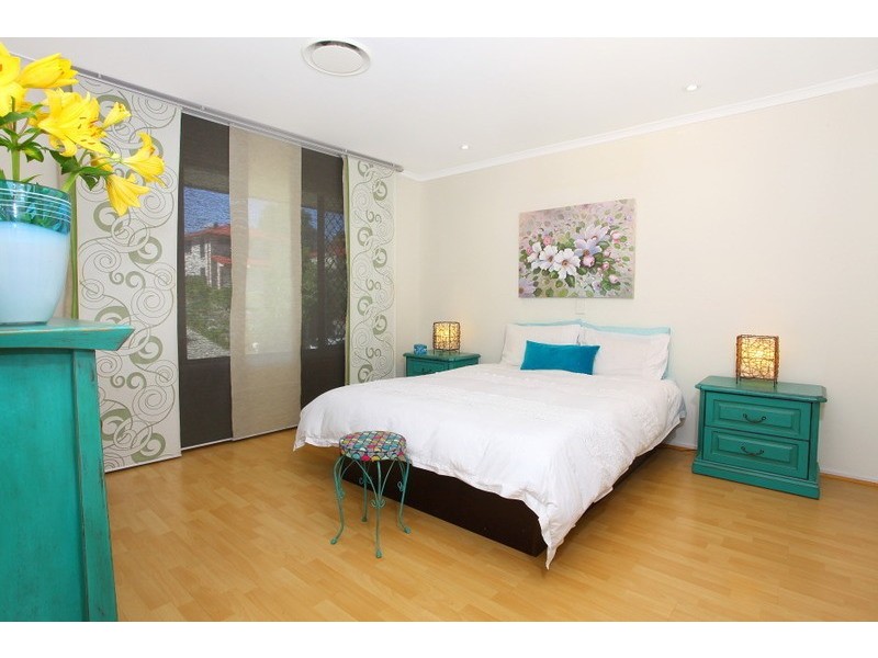 15 Tara Vista Boulevard, Highland Park QLD 4211