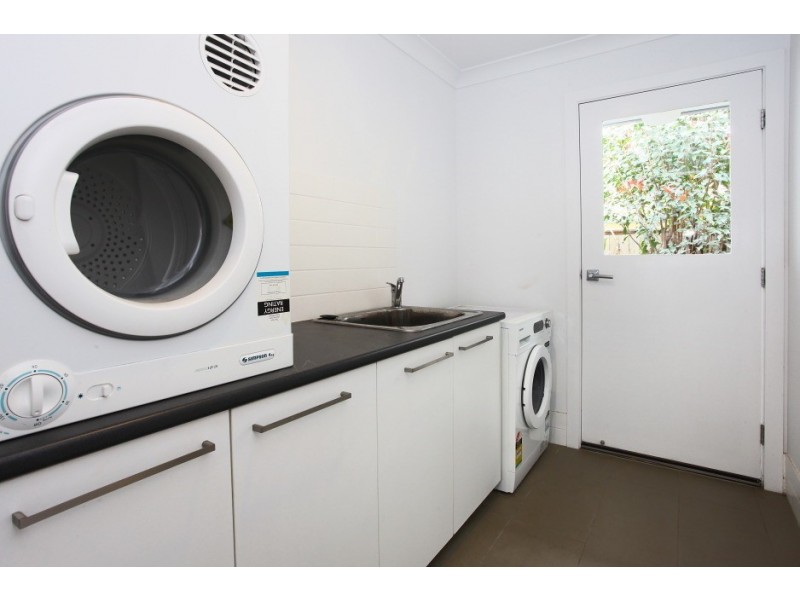 15B Koola Drive, Nerang QLD 4211