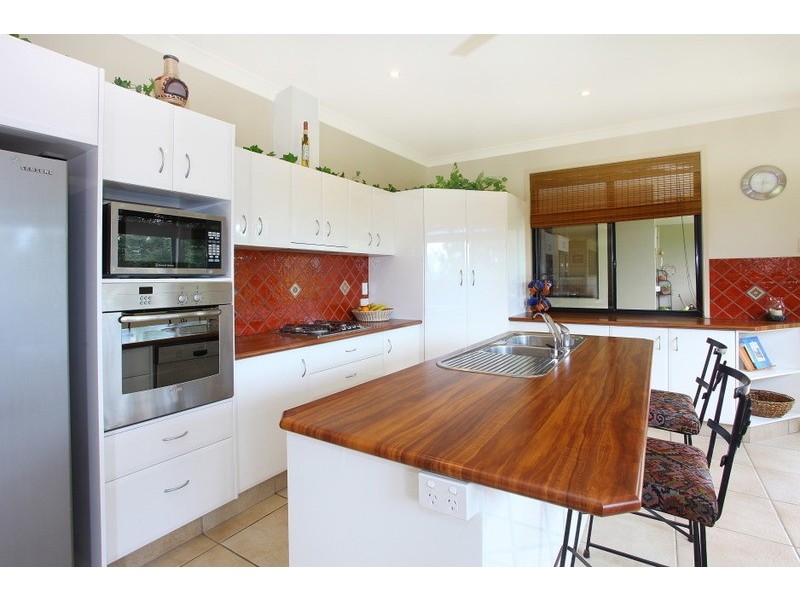 128A Henri Robert Drive, Clagiraba QLD 4211