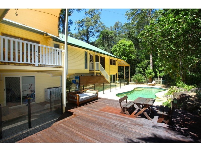 119 Henri Robert Drive, Clagiraba QLD 4211