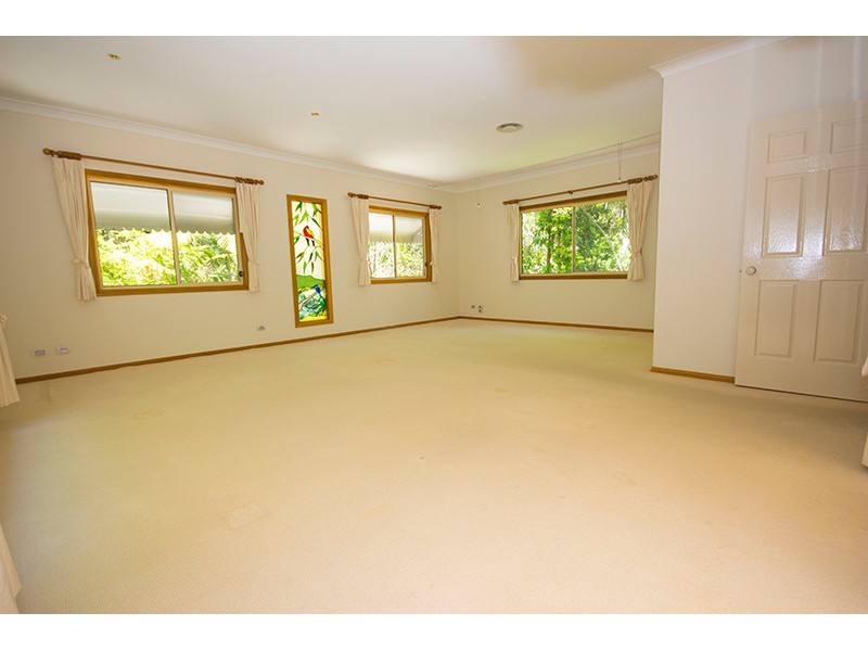 119 Henri Robert Drive, Clagiraba QLD 4211