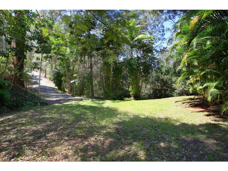 119 Henri Robert Drive, Clagiraba QLD 4211