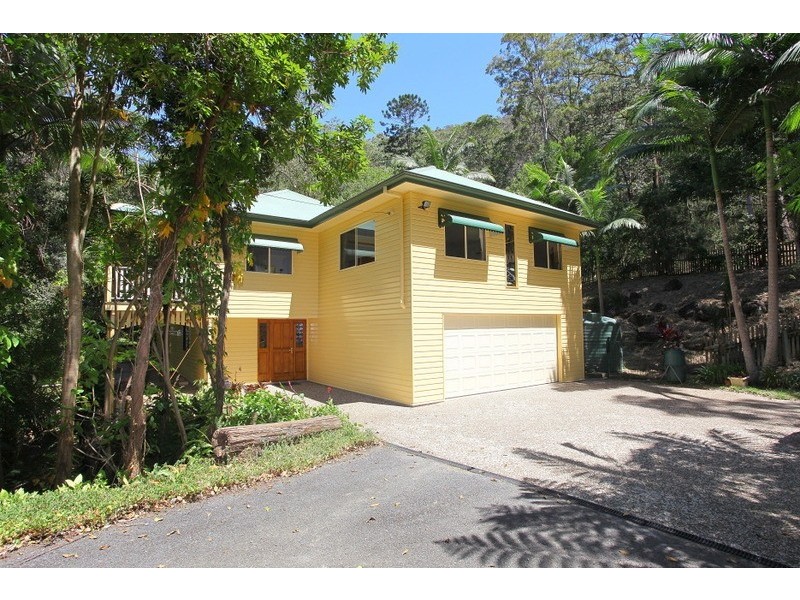 119 Henri Robert Drive, Clagiraba QLD 4211