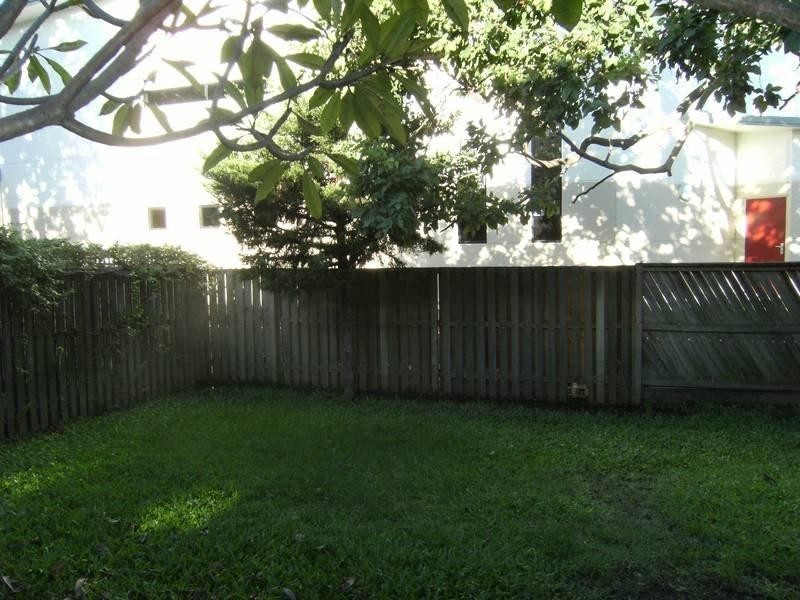 2/30 Warrener Street, Nerang QLD 4211
