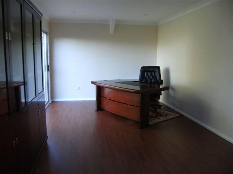 8 Arjuna Way, Gaven QLD 4211