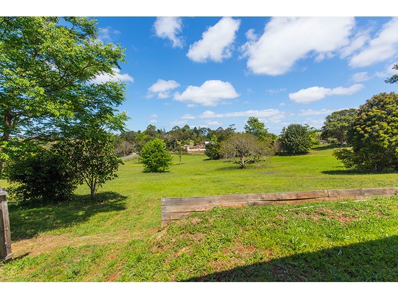 9 Prunus Court, Beechmont QLD 4211