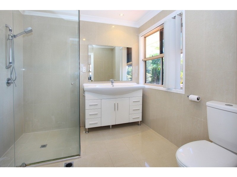 27 Piccadilly Place, Highland Park QLD 4211