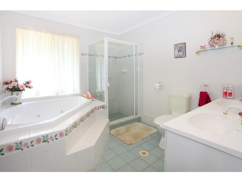 66 Trentbridge Court, Mount Nathan QLD 4211