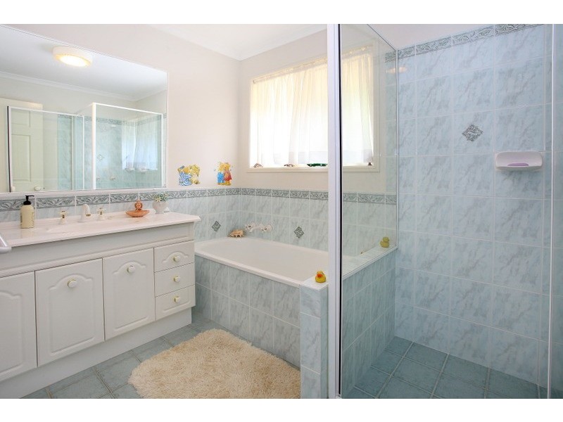 66 Trentbridge Court, Mount Nathan QLD 4211