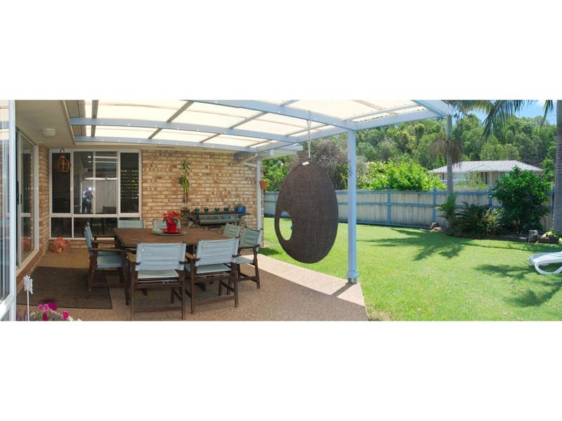 1 Lauder Court, Highland Park QLD 4211