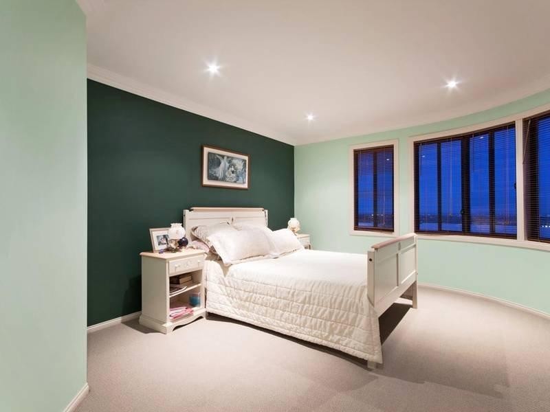 30 Ballah Crescent, Highland Park QLD 4211