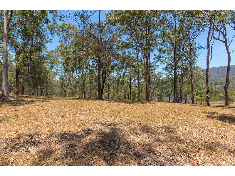 10 Glen Nathan Court, Mount Nathan QLD 4211