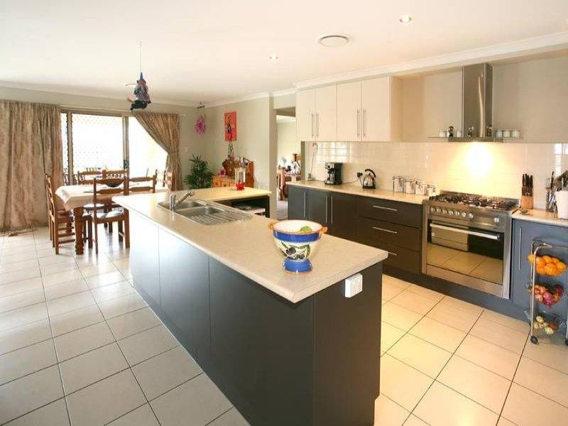 10 Creek Flat Road, Mount Nathan QLD 4211