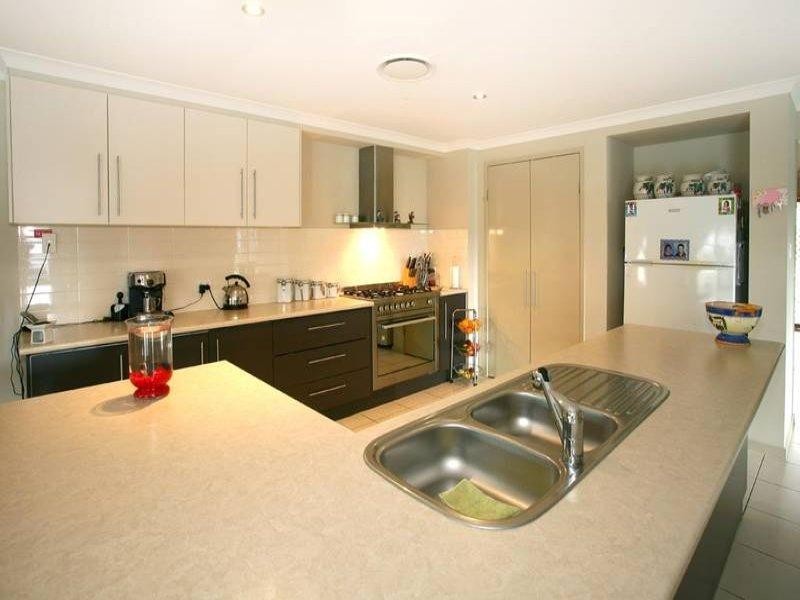 10 Creek Flat Road, Mount Nathan QLD 4211