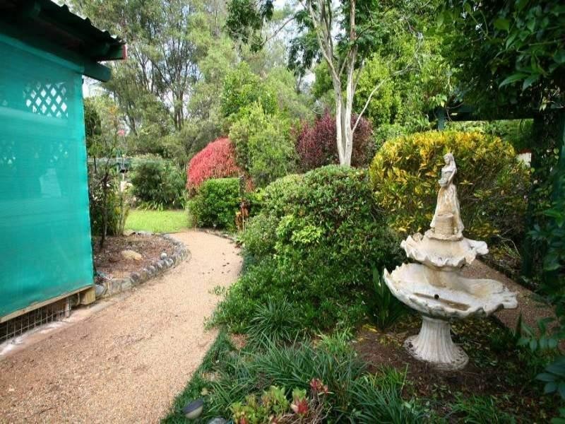 21 Merloo Drive, Nerang QLD 4211