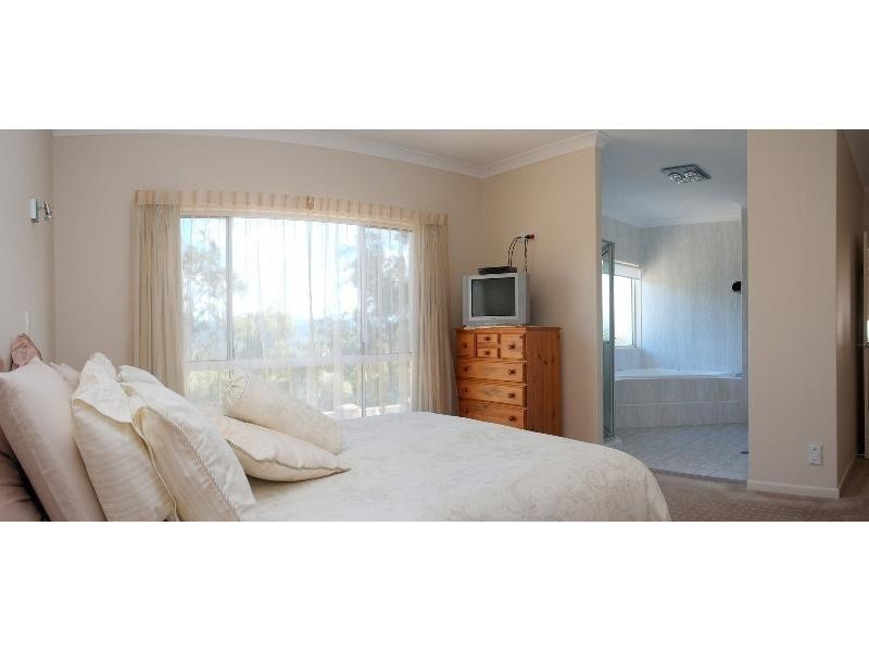 Highland Park QLD 4211