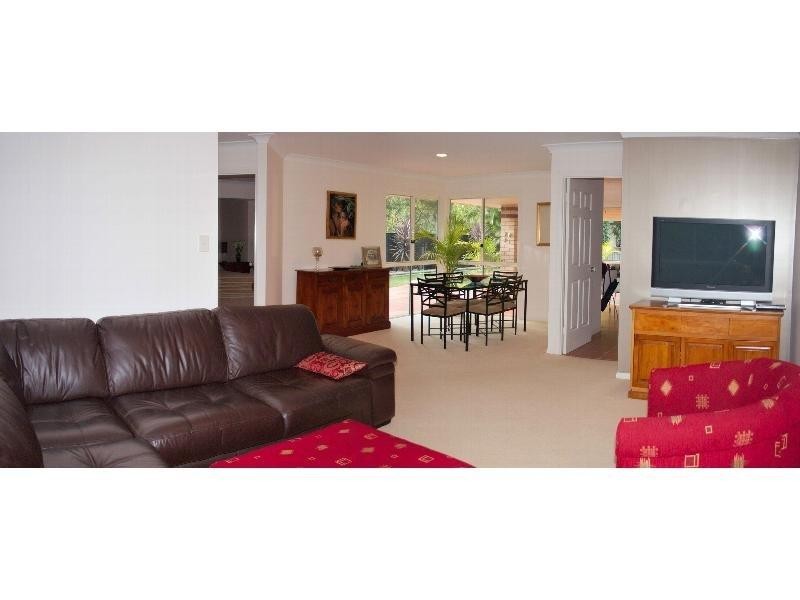 17 Hugh Guinea Court, Worongary QLD 4213