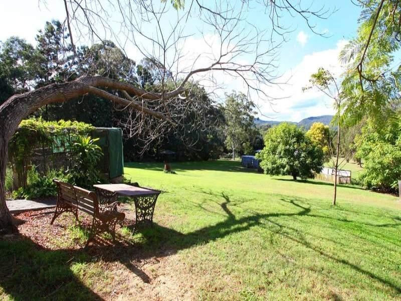 2 Coral Court, Witheren QLD 4275