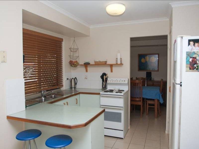 41 Renfrew Drive, Highland Park QLD 4211