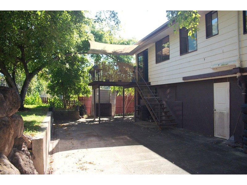 30 Plum Parade, Nerang QLD 4211