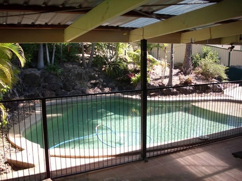 3 Culloden Court, Highland Park QLD 4211