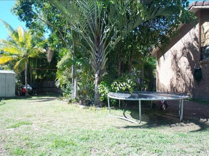 3 Culloden Court, Highland Park QLD 4211