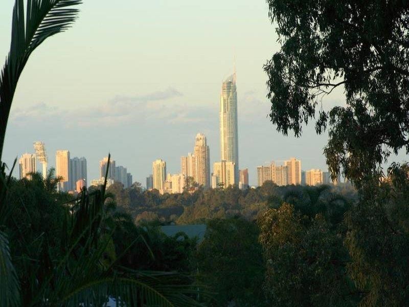 18 Therese Mary Avenue, Carrara QLD 4211