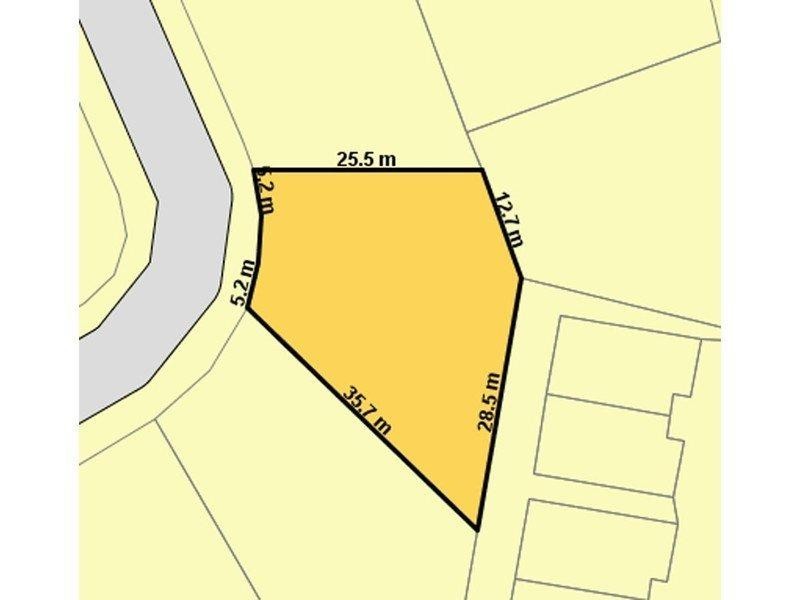 18 Therese Mary Avenue, Carrara QLD 4211