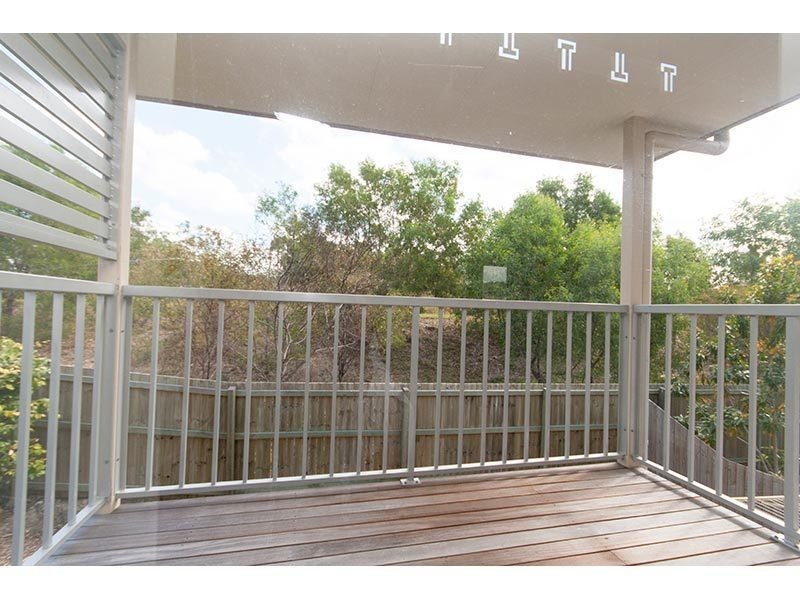 2/30 Carmarthen Circuit, Pacific Pines QLD 4211