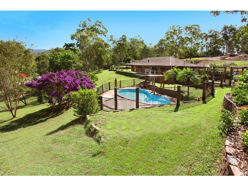 8 Parma Court, Mount Nathan QLD 4211