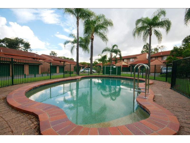 4/82 Lawrence Drive, Nerang QLD 4211