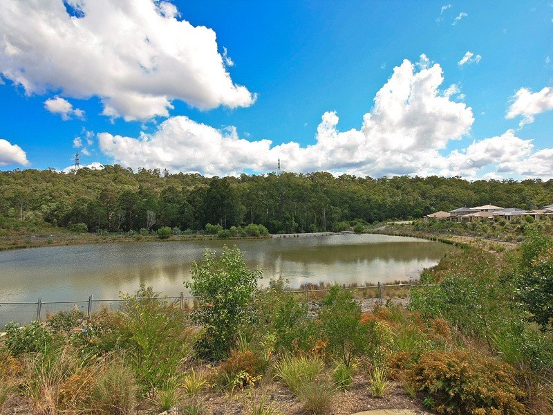 95 Wunburra Circle, Pacific Pines QLD 4211