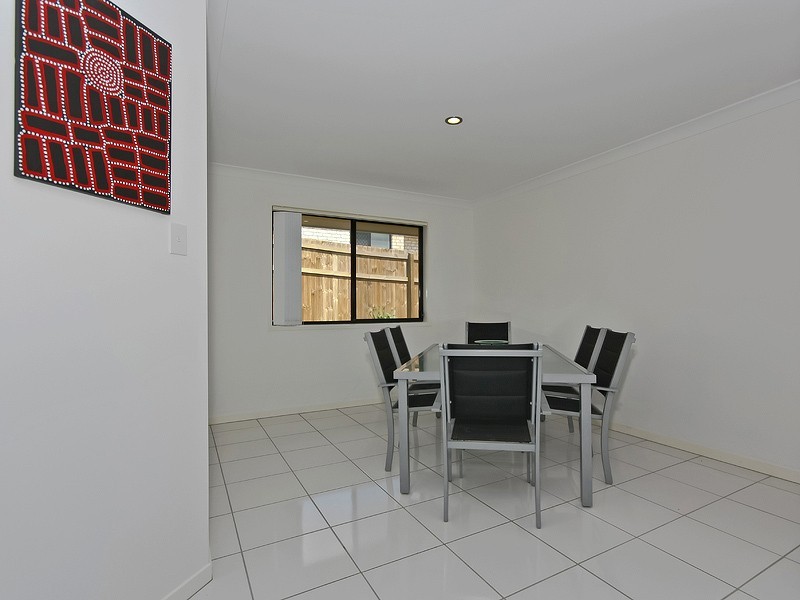 95 Wunburra Circle, Pacific Pines QLD 4211