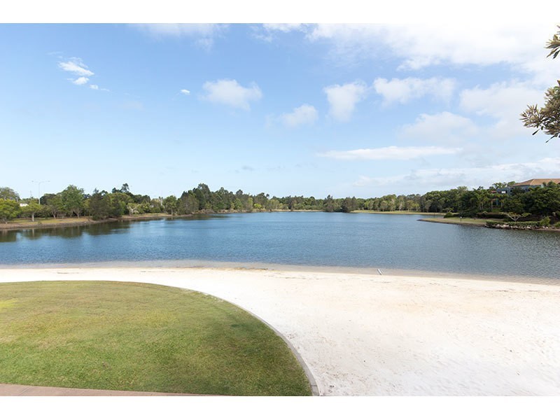 1099/1 The Cove Crescent, Carrara QLD 4211