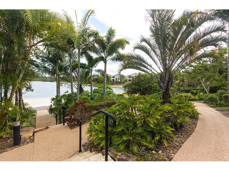 1099/1 The Cove Crescent, Carrara QLD 4211