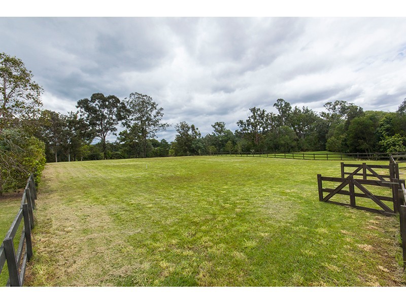 27 Lagoon Park Drive, Maudsland QLD 4210